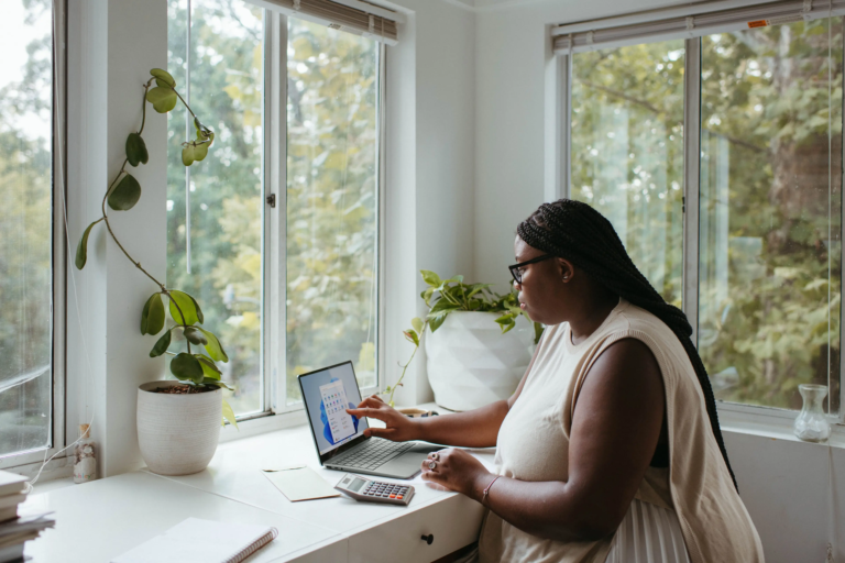 Work from home jobs that don't require a degree